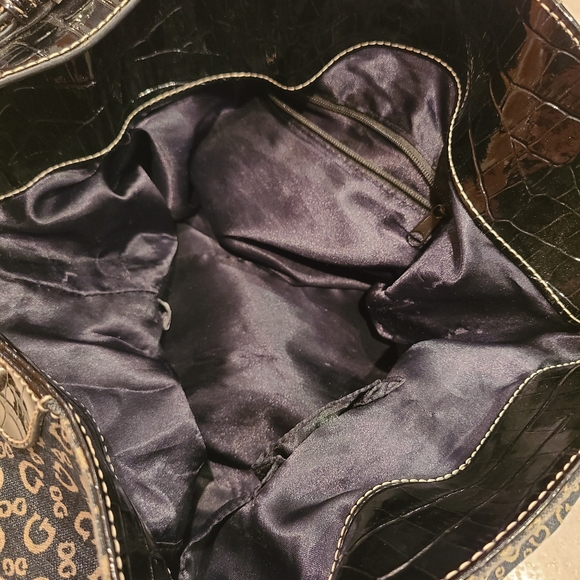 Guess hobo purse - Picture 10 of 11